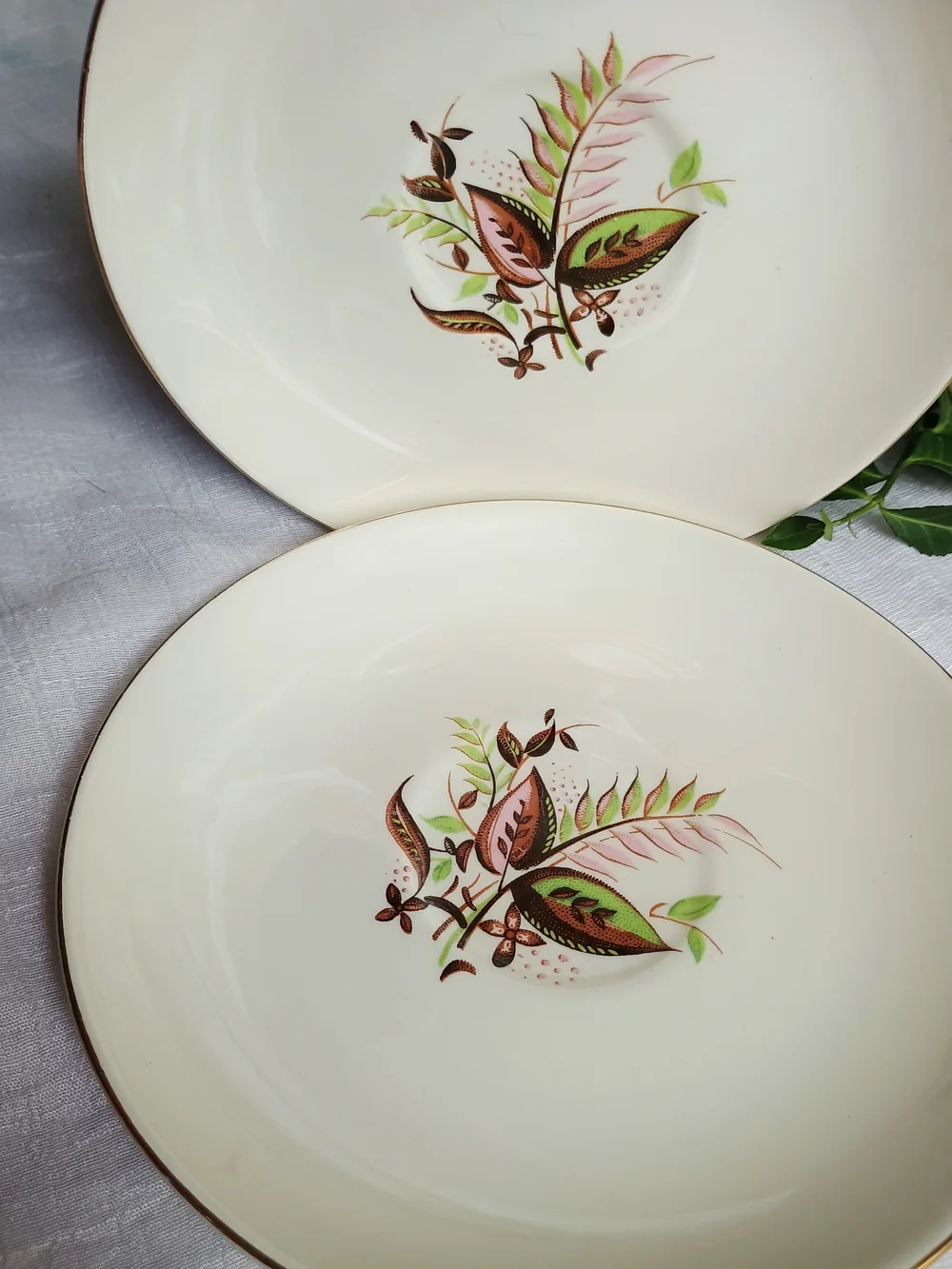 ✨ MID-CENTURY DECOR ✨ x 2 Cream Saucers w Atomic MCM Design, Eclectic Home